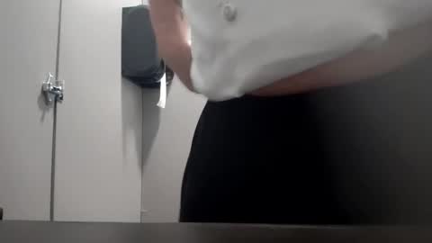 Snapshot of gotsum4u001 chatting on 02-13-25, 04:39 gotsum4u001 online show from 02-13-25, 04:39