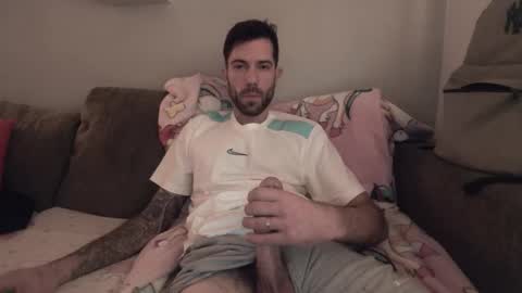 gottalovelatinas online show from 12-15-25, 04:33