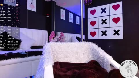 Meredith Alessandra online show from 01-21-25, 07:47