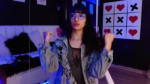 Meredith Alessandra online show from 03-04-25, 04:38