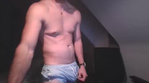 goura2000 online show from 09-18-25, 09:06