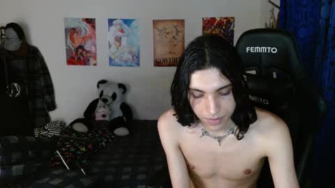 angelito tu novio online show from 12-22-24, 04:06