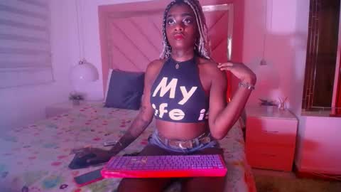 Gracceloret online show from 10-17-25, 02:15