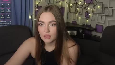 Snapshot of grace054 chatting on 09-28-25, 10:59 Grace online show from 09-28-25, 10:59