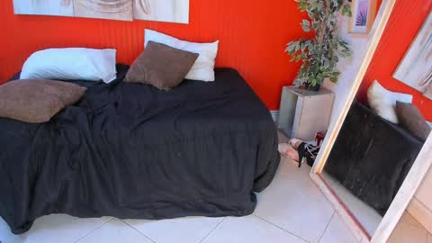 grace online show from 10-26-25, 01:39