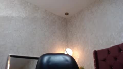 Snapshot of graceblu chatting on 10-04-25, 04:10 Grace online show from 10-04-25, 04:10