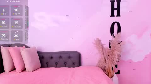 Grace online show from 11-30-25, 01:15