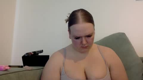 Snapshot of graceloves69 chatting on 05-01-26, 09:03 Grace Loves online show from 05-01-26, 09:03