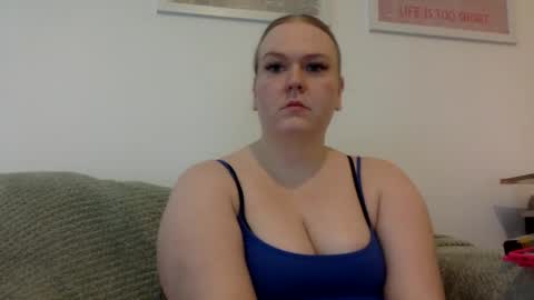 Snapshot of graceloves69 chatting on 05-20-26, 12:44 Grace Loves online show from 05-20-26, 12:44