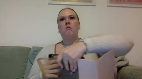 Snapshot of graceloves69 chatting on 06-03-26, 08:50 Grace Loves online show from 06-03-26, 08:50