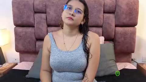 Snapshot of gracethornton chatting on 07-13-26, 12:08 grace online show from 07-13-26, 12:08