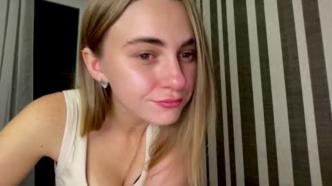 Snapshot of gracetorrezz chatting on 10-16-25, 03:57 gracetorrezz online show from 10-16-25, 03:57