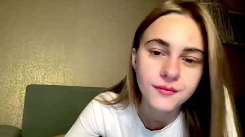 Snapshot of gracetorrezz chatting on 11-04-25, 04:28 gracetorrezz online show from 11-04-25, 04:28