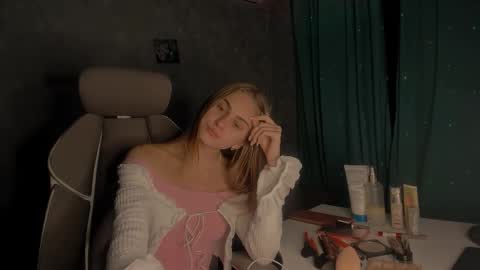 Snapshot of gracetorrezz chatting on 11-25-25, 05:02 gracetorrezz online show from 11-25-25, 05:02