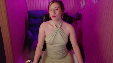 Snapshot of graciecollins chatting on 06-04-26, 03:29 Gracie online show from 06-04-26, 03:29