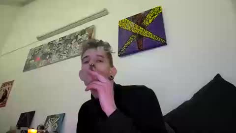 Snapshot of graff4 chatting on 12-25-24, 06:52 Smallcom online show from 12-25-24, 06:52