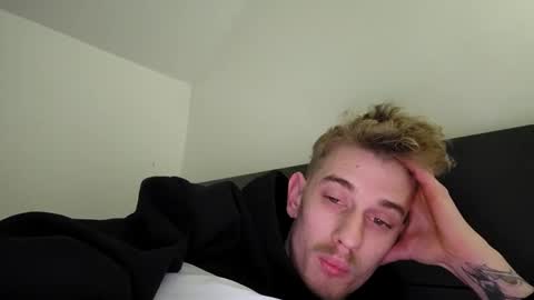 Snapshot of graff4 chatting on 12-30-24, 10:55 Smallcom online show from 12-30-24, 10:55