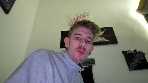 Snapshot of graff4 chatting on 01-14-25, 06:49 Smallcom online show from 01-14-25, 06:49