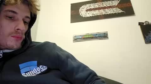 Snapshot of graff4 chatting on 01-15-25, 07:34 Smallcom online show from 01-15-25, 07:34