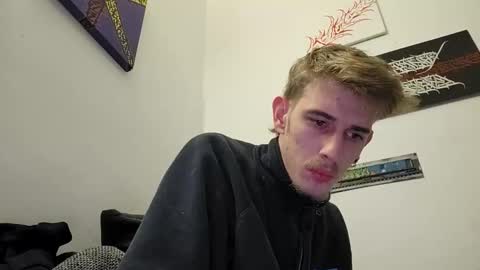 Snapshot of graff4 chatting on 01-18-25, 12:35 Smallcom online show from 01-18-25, 12:35