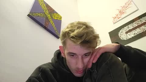 Snapshot of graff4 chatting on 02-12-25, 03:07 Smallcom online show from 02-12-25, 03:07