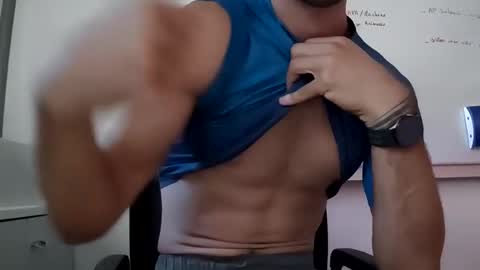 Snapshot of grandbi chatting on 09-19-25, 12:28 grandbi online show from 09-19-25, 12:28