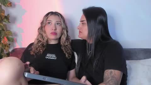 Snapshot of grave_duo chatting on 10-21-25, 05:41 GRAVE DUO online show from 10-21-25, 05:41