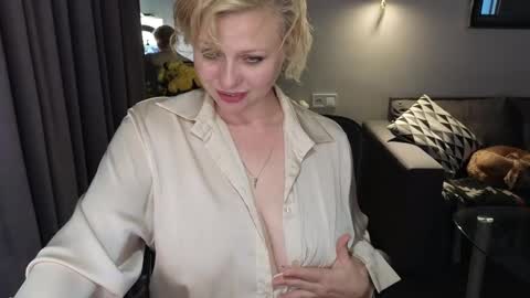 Ray online show from 02-19-25, 12:44