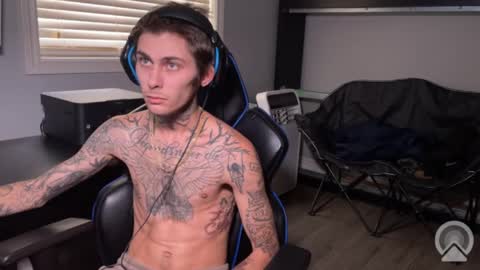 Mr. Heavy online show from 11-11-25, 04:29