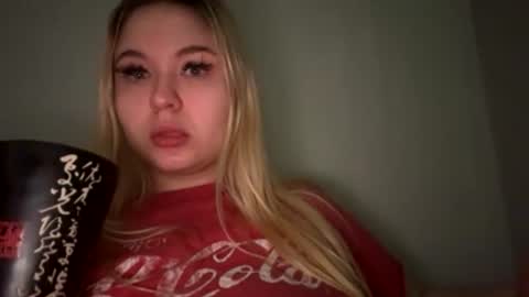 Lina 3 online show from 04-07-26, 11:21