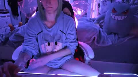 GreenEyedLovexo online show from 10-21-25, 05:41