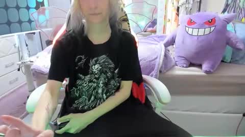 GreenEyedLovexo online show from 12-16-25, 08:03