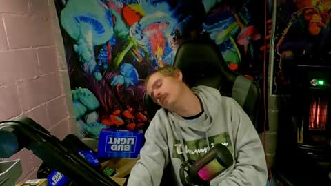 Snapshot of greenlungs8195 chatting on 12-27-24, 08:02 Greenlungs8195 online show from 12-27-24, 08:02