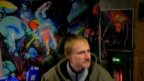 Snapshot of greenlungs8195 chatting on 01-16-25, 07:28 Greenlungs8195 online show from 01-16-25, 07:28