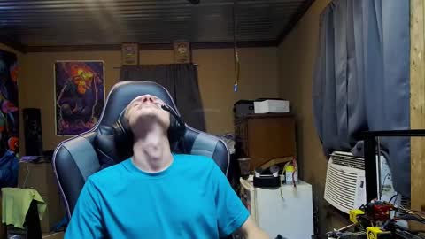 Snapshot of greenlungs8195 chatting on 09-26-25, 09:57 Greenlungs8195 online show from 09-26-25, 09:57