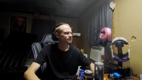 Snapshot of greenlungs8195 chatting on 10-03-25, 10:23 Greenlungs8195 online show from 10-03-25, 10:23