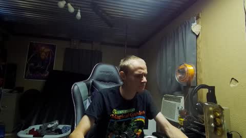 Snapshot of greenlungs8195 chatting on 10-08-25, 08:56 Greenlungs8195 online show from 10-08-25, 08:56