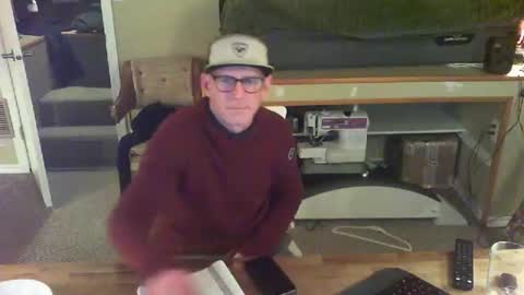 Snapshot of greenrooster1 chatting on 11-17-25, 09:48 greenrooster1 online show from 11-17-25, 09:48