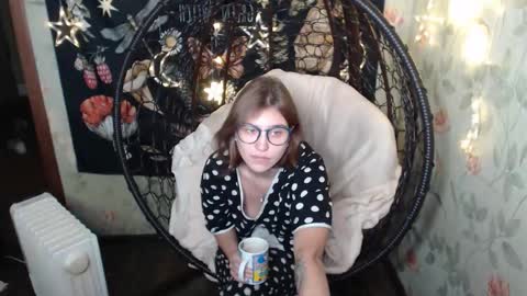 Lina online show from 10-20-25, 08:59