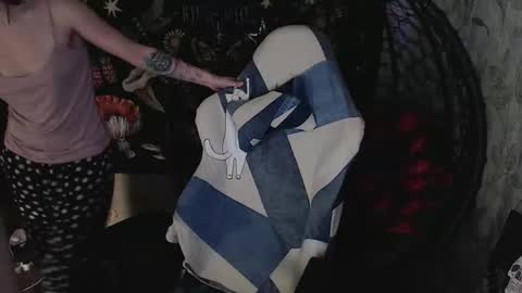 Snapshot of greenwitch9 chatting on 02-15-26, 10:36 Lina online show from 02-15-26, 10:36