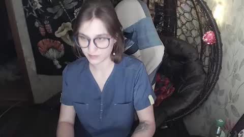 Snapshot of greenwitch9 chatting on 03-09-26, 06:23 Lina online show from 03-09-26, 06:23