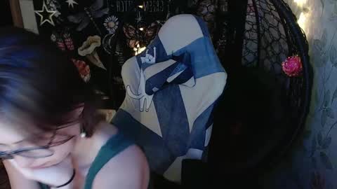 Lina online show from 04-19-26, 12:26