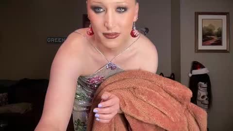 SexQueen Nikki online show from 12-17-24, 05:29