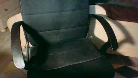 Snapshot of gregbitionist chatting on 03-11-25, 08:20 Greg online show from 03-11-25, 08:20