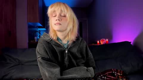 Greg-independent model online show from 02-01-25, 07:02