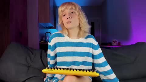 Greg-independent model online show from 03-11-25, 07:36