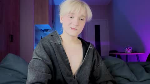 Greg-independent model online show from 09-17-25, 09:49