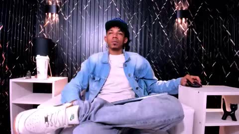 GregorySforza online show from 10-28-25, 12:19