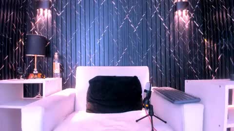 Snapshot of gregory_sforza chatting on 02-19-26, 09:00 GregorySforza online show from 02-19-26, 09:00