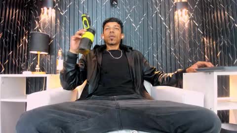 Snapshot of gregory_sforza chatting on 02-25-26, 07:45 GregorySforza online show from 02-25-26, 07:45